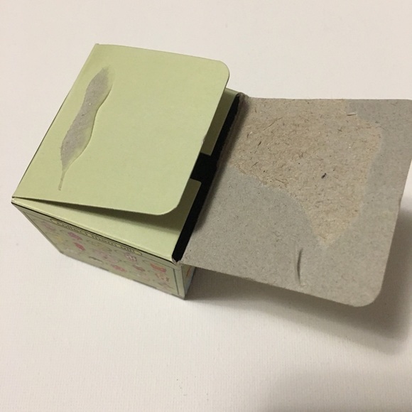 Kidrobot Vinyl Keychain - Picture 10 of 14